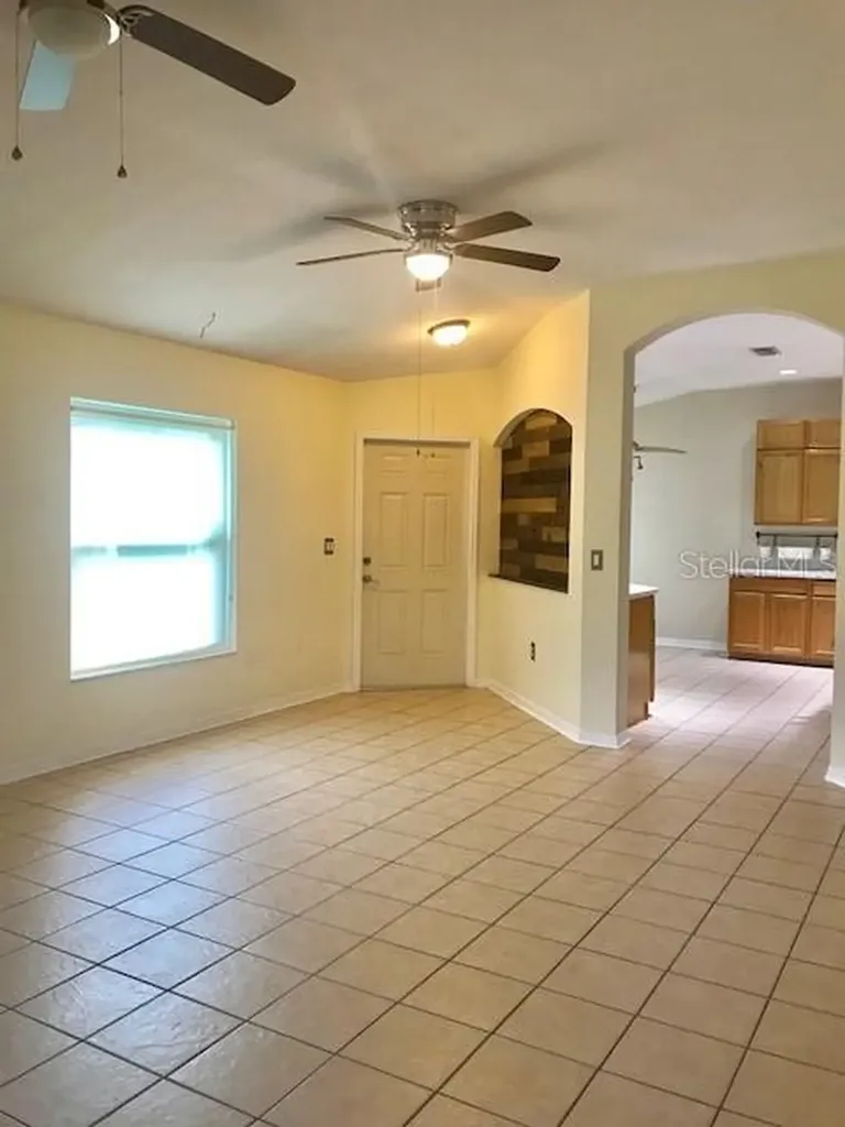 5804 Autumn Shire Drive Zephyrhills FL 33541
