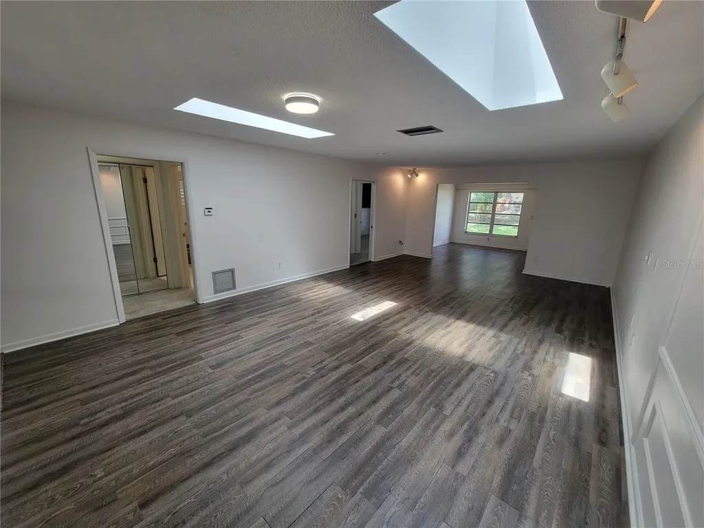 1657 S Lake Avenue Clearwater FL 33756