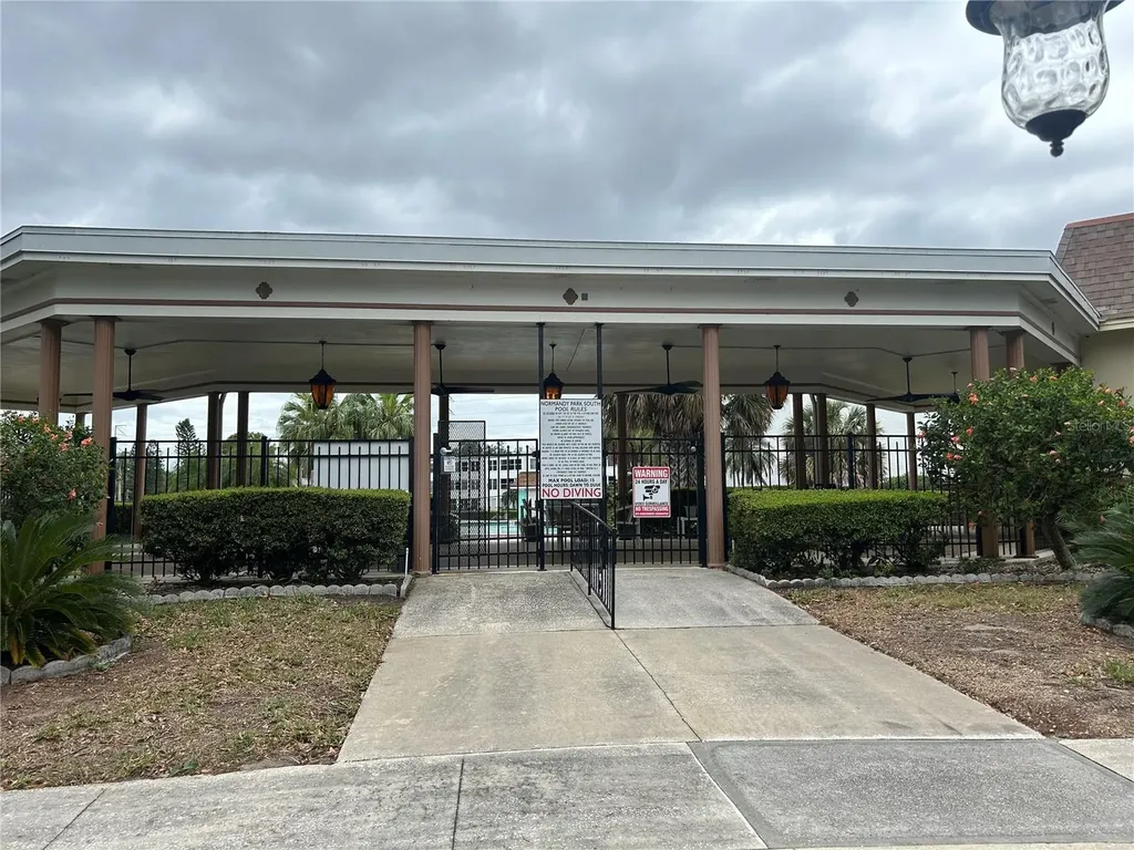 1657 S Lake Avenue Clearwater FL 33756