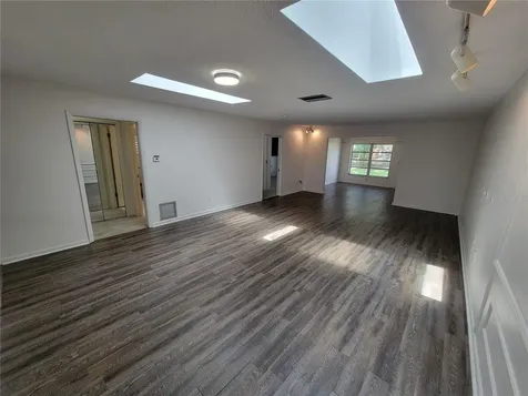 1657 S Lake Avenue Clearwater FL 33756