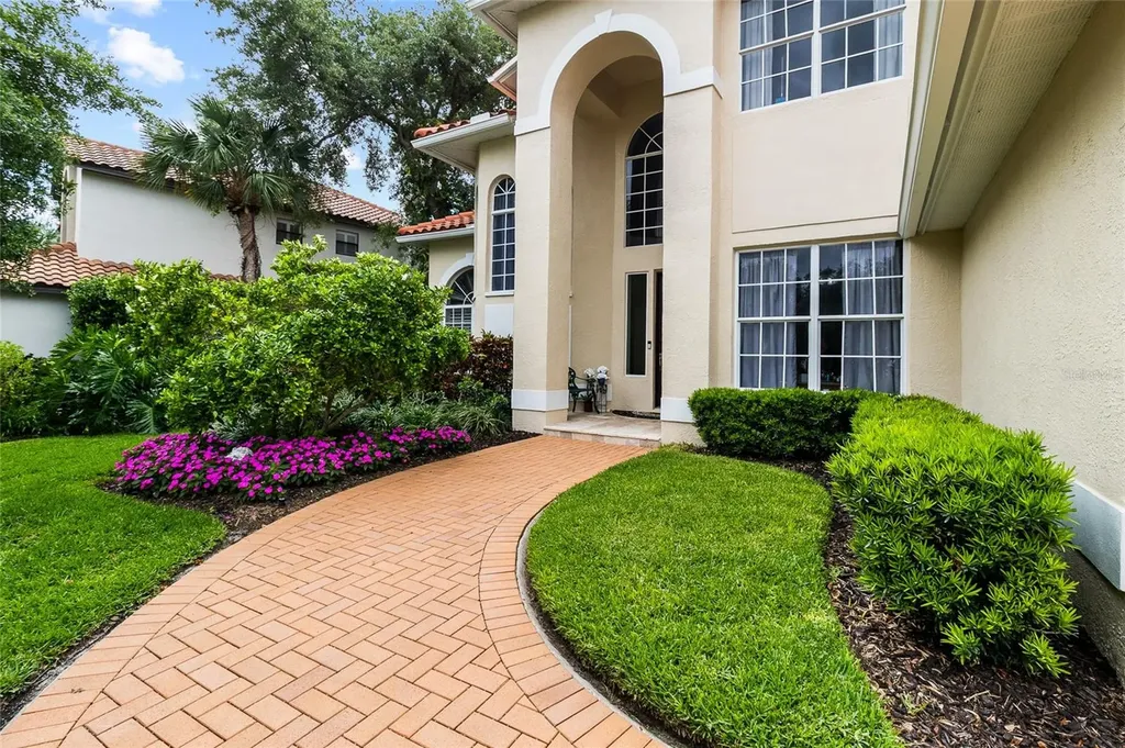 4815 Queen Palm Terrace NE St Petersburg FL 33703
