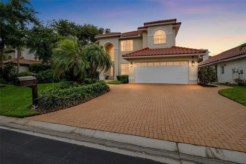 4815 Queen Palm Terrace NE St Petersburg FL 33703