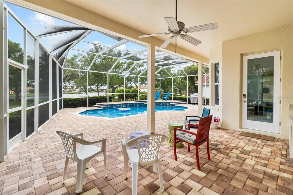 4815 Queen Palm Terrace NE St Petersburg FL 33703