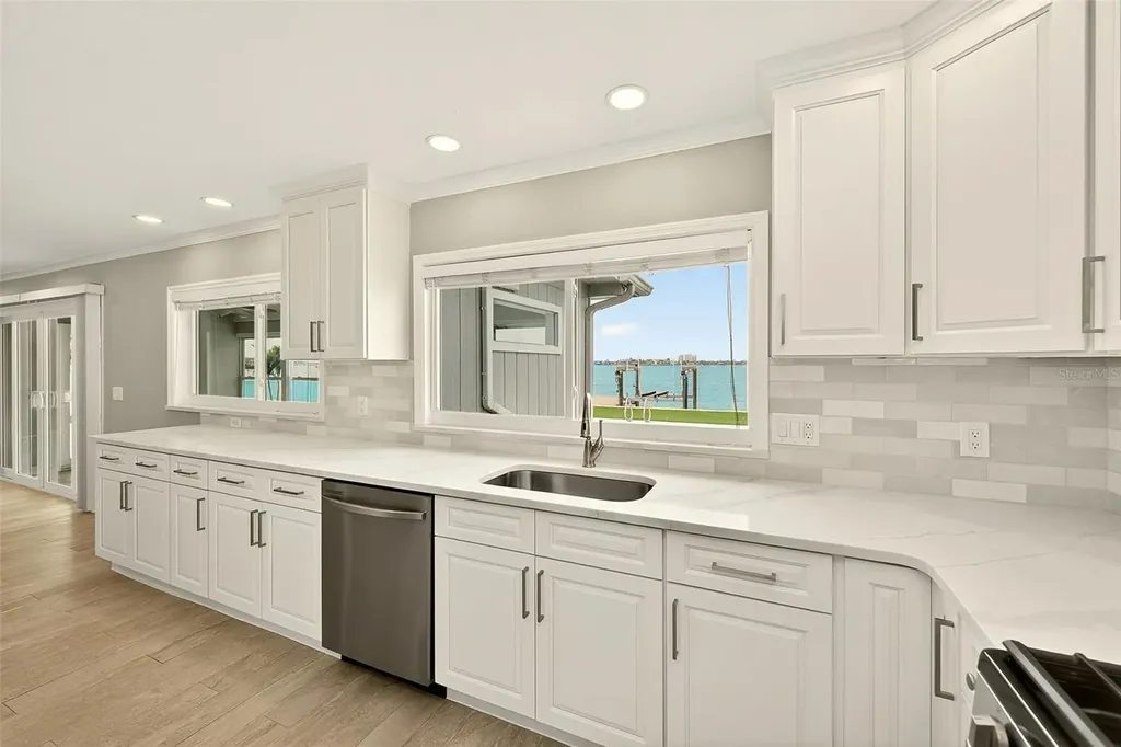 5434 Oakhurst Drive Seminole FL 33772