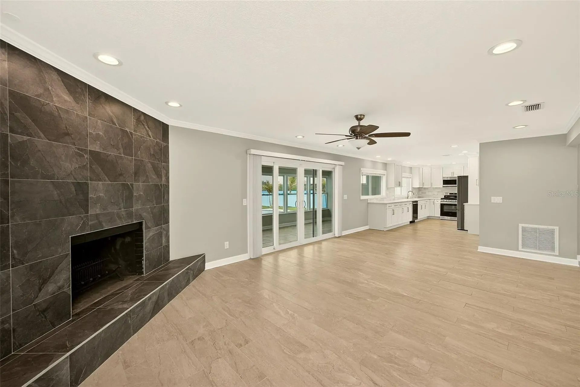 5434 Oakhurst Drive Seminole FL 33772