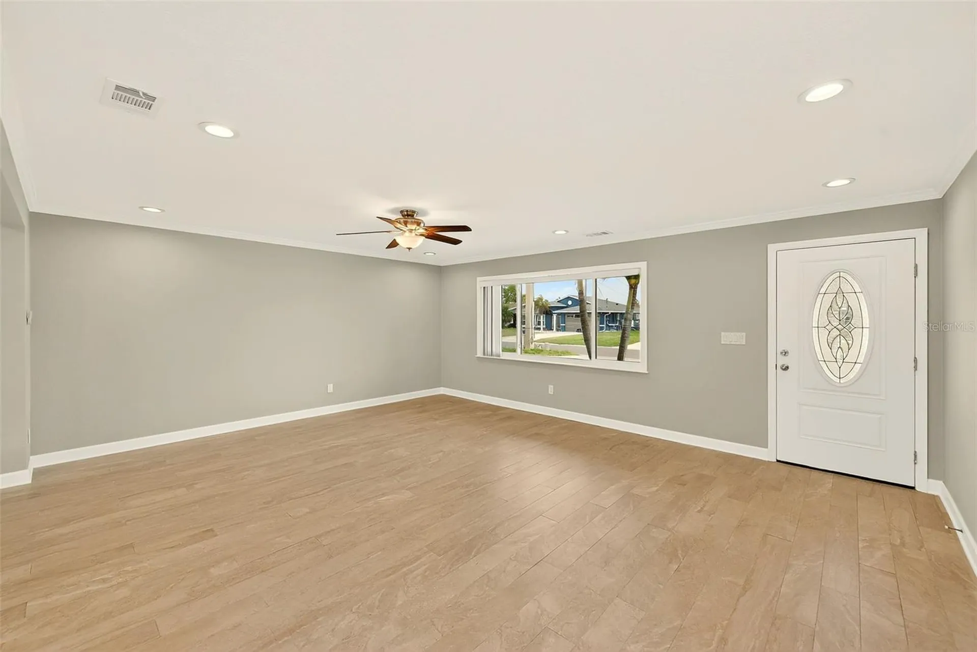 5434 Oakhurst Drive Seminole FL 33772