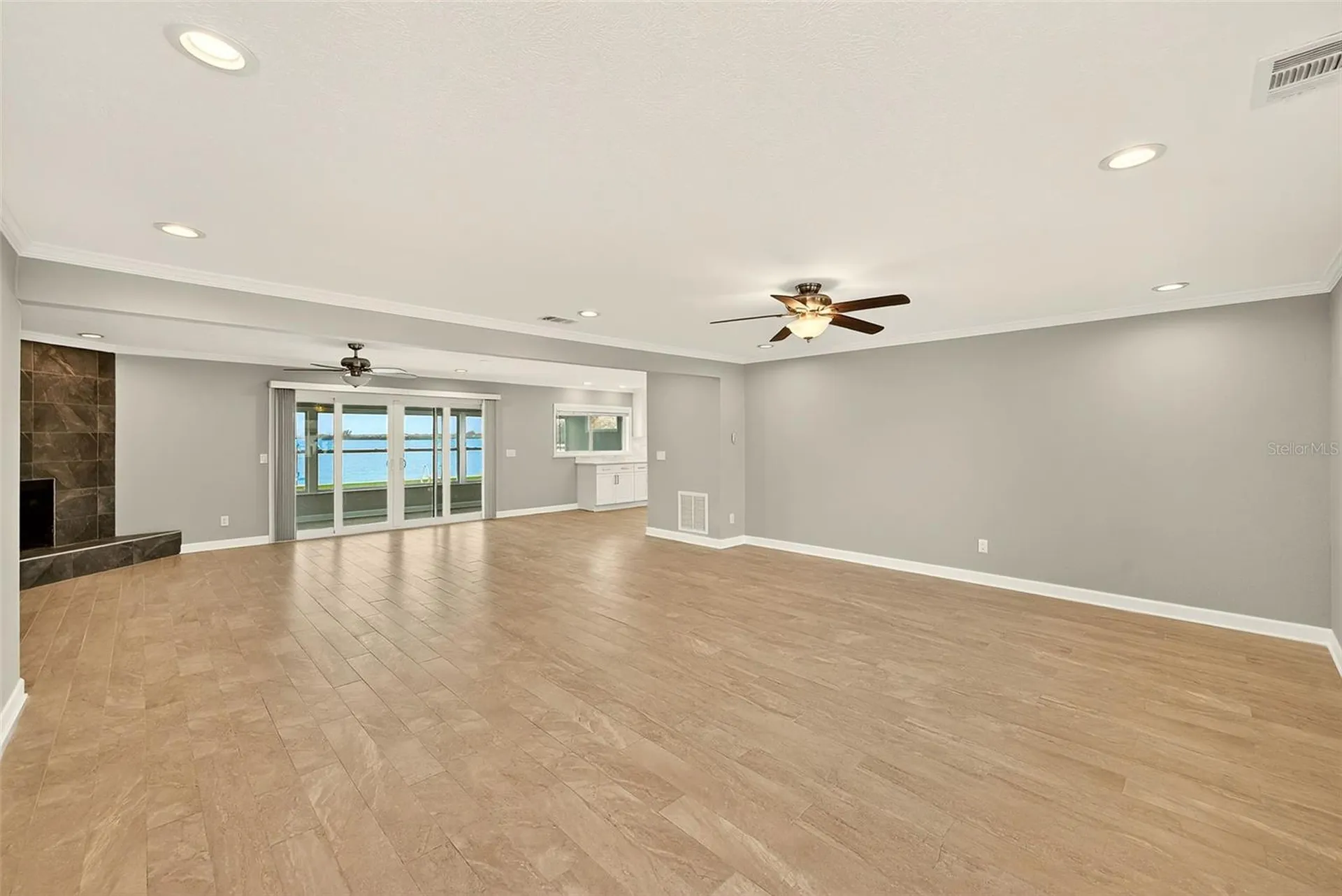5434 Oakhurst Drive Seminole FL 33772