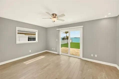5434 Oakhurst Drive Seminole FL 33772