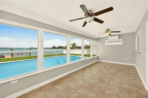 5434 Oakhurst Drive Seminole FL 33772