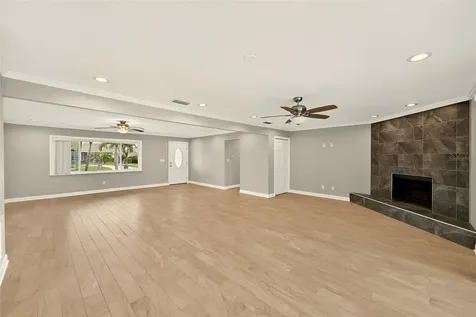 5434 Oakhurst Drive Seminole FL 33772