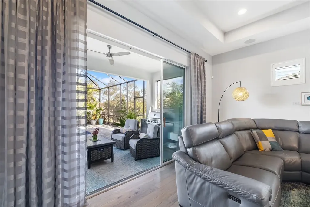 438 Whistler Glen Bradenton FL 34212