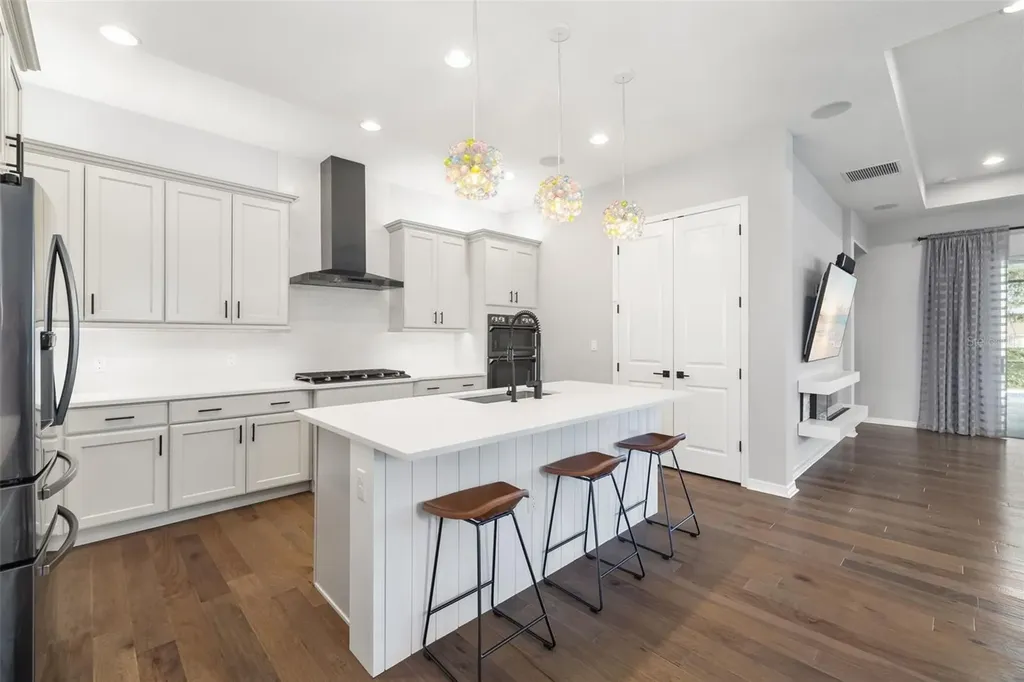 438 Whistler Glen Bradenton FL 34212