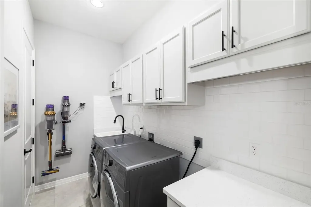 438 Whistler Glen Bradenton FL 34212