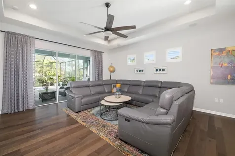 438 Whistler Glen Bradenton FL 34212