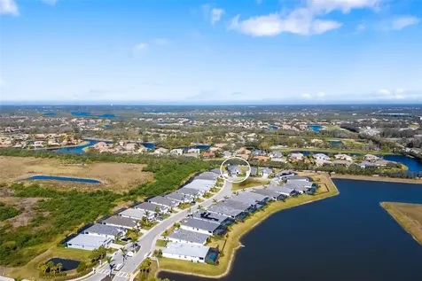 438 Whistler Glen Bradenton FL 34212