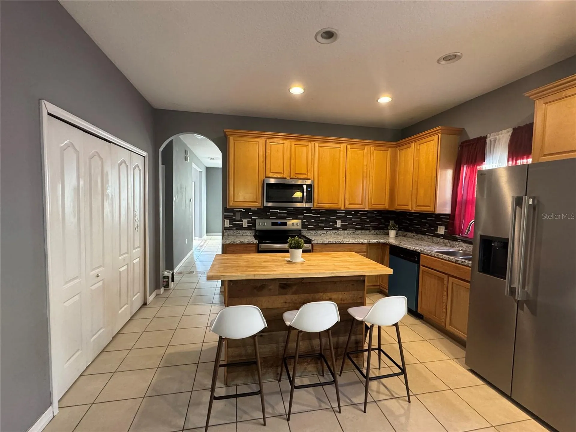 877 Hacienda Circle Kissimmee FL 34741