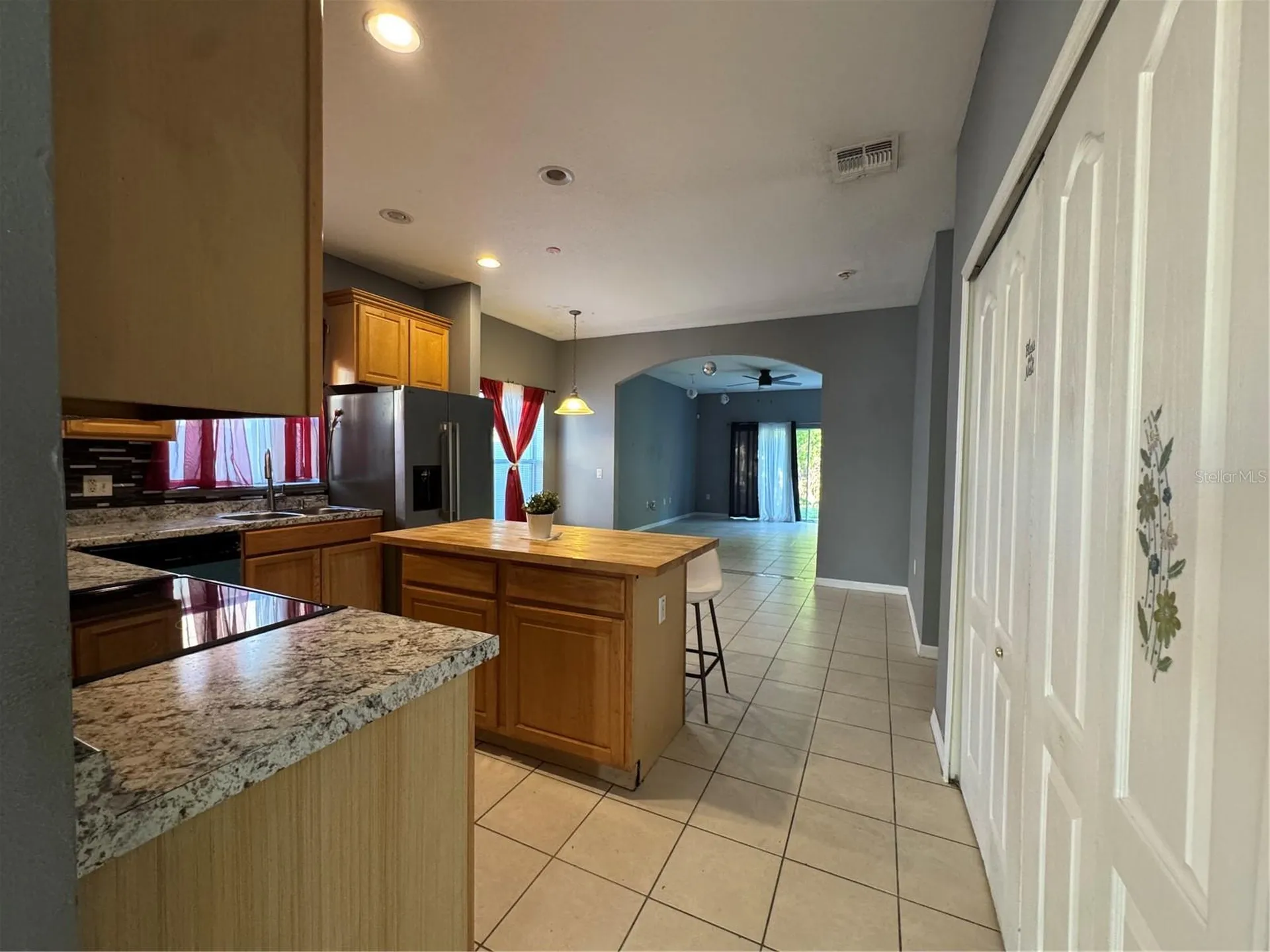 877 Hacienda Circle Kissimmee FL 34741