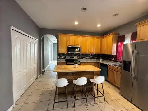 877 Hacienda Circle Kissimmee FL 34741