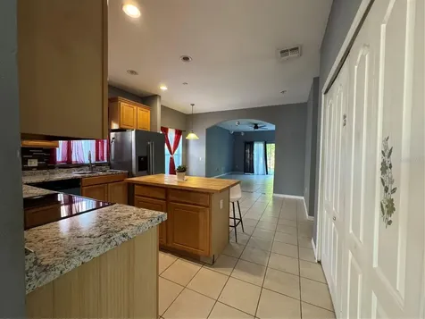 877 Hacienda Circle Kissimmee FL 34741