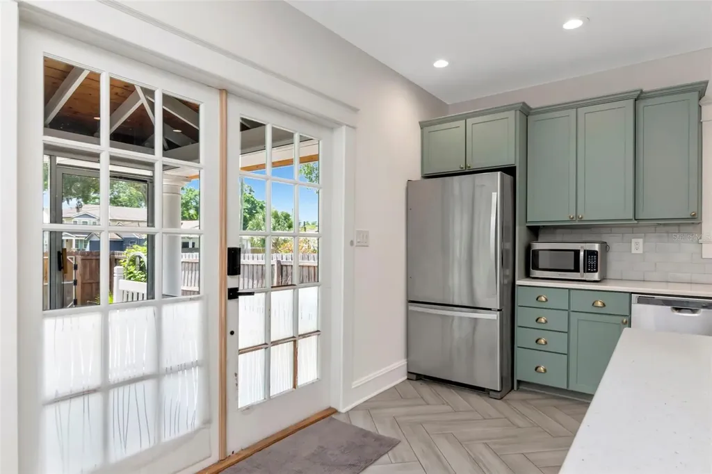 1601 E Powhatan Avenue Tampa FL 33610