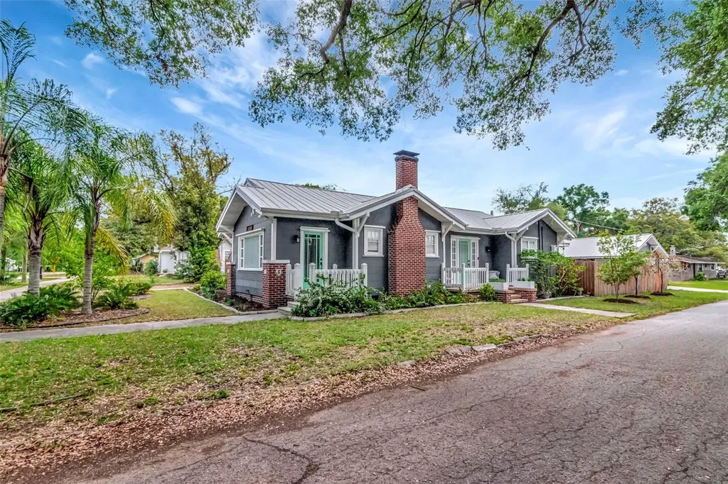 1601 E Powhatan Avenue Tampa FL 33610