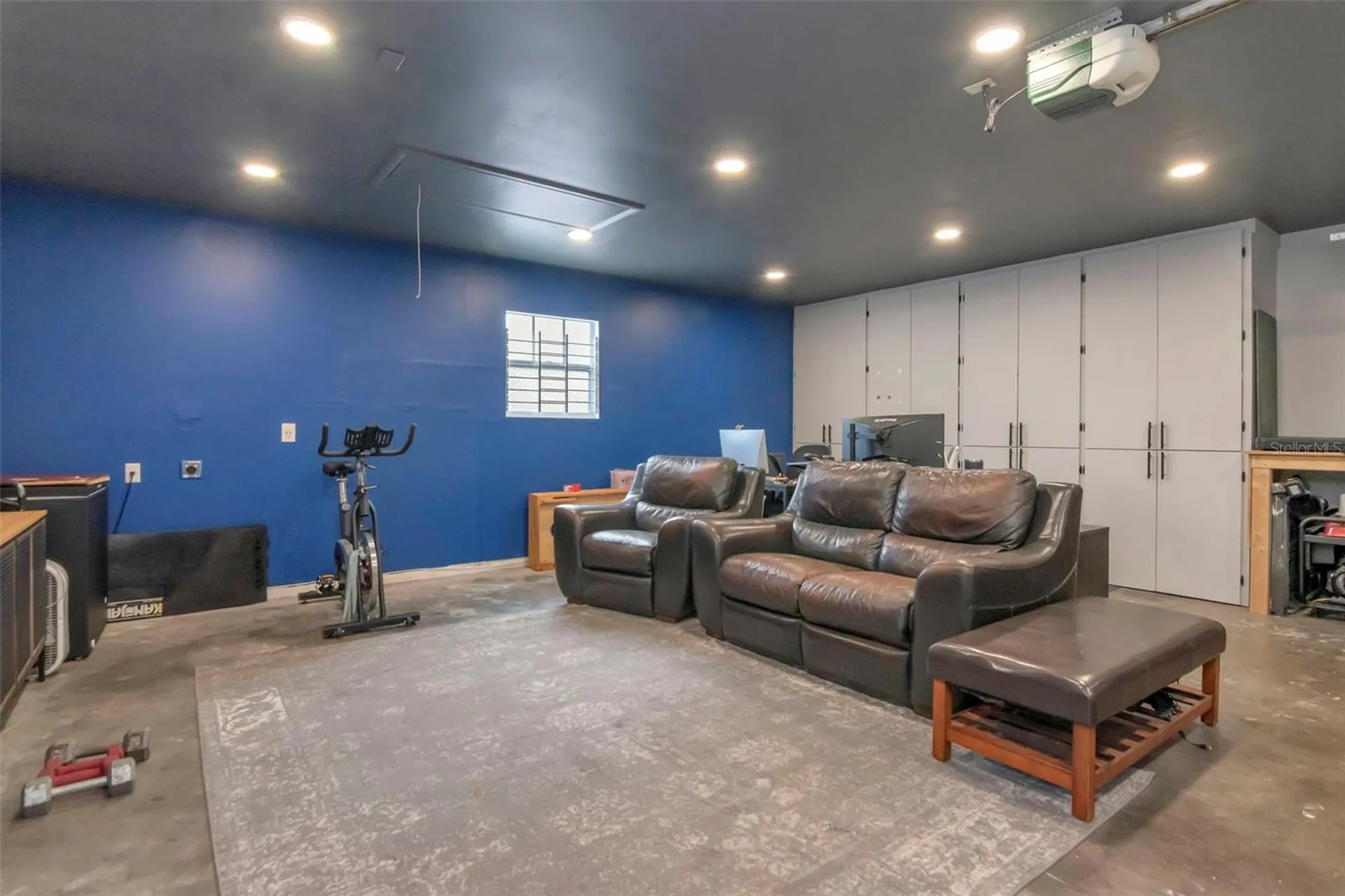 1601 E Powhatan Avenue Tampa FL 33610