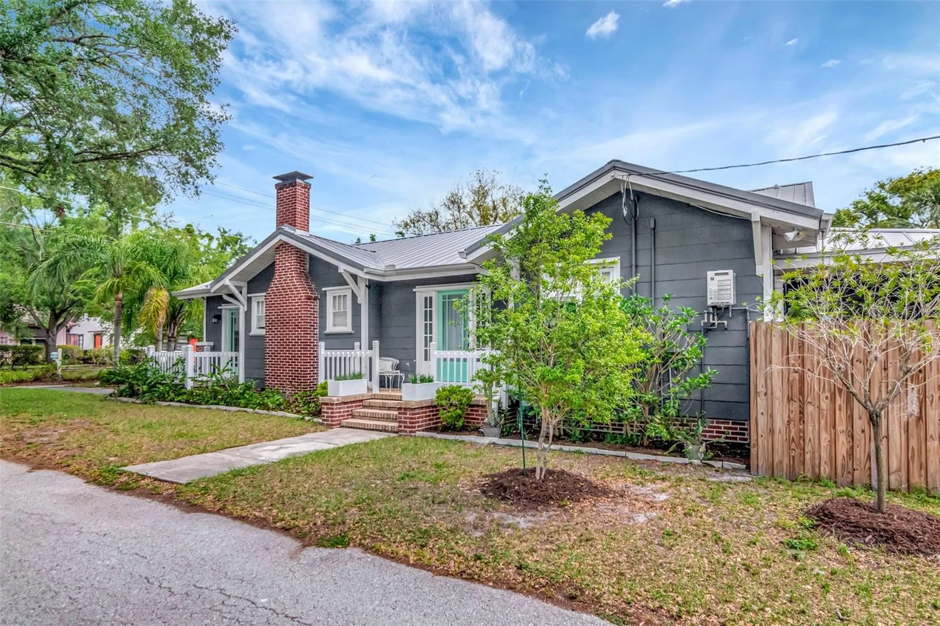 1601 E Powhatan Avenue Tampa FL 33610