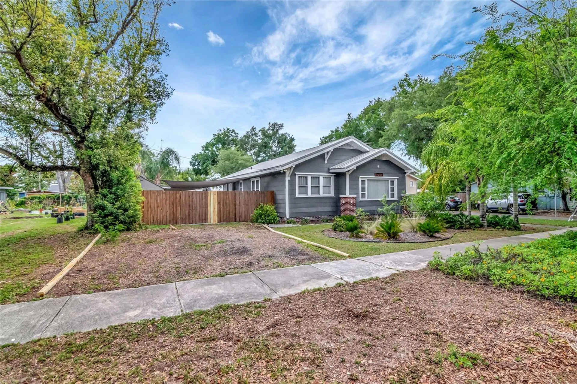 1601 E Powhatan Avenue Tampa FL 33610