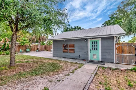 1601 E Powhatan Avenue Tampa FL 33610