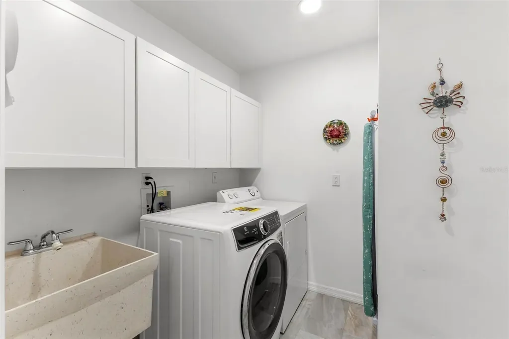 2836 Quail Hollow Road W Clearwater FL 33761