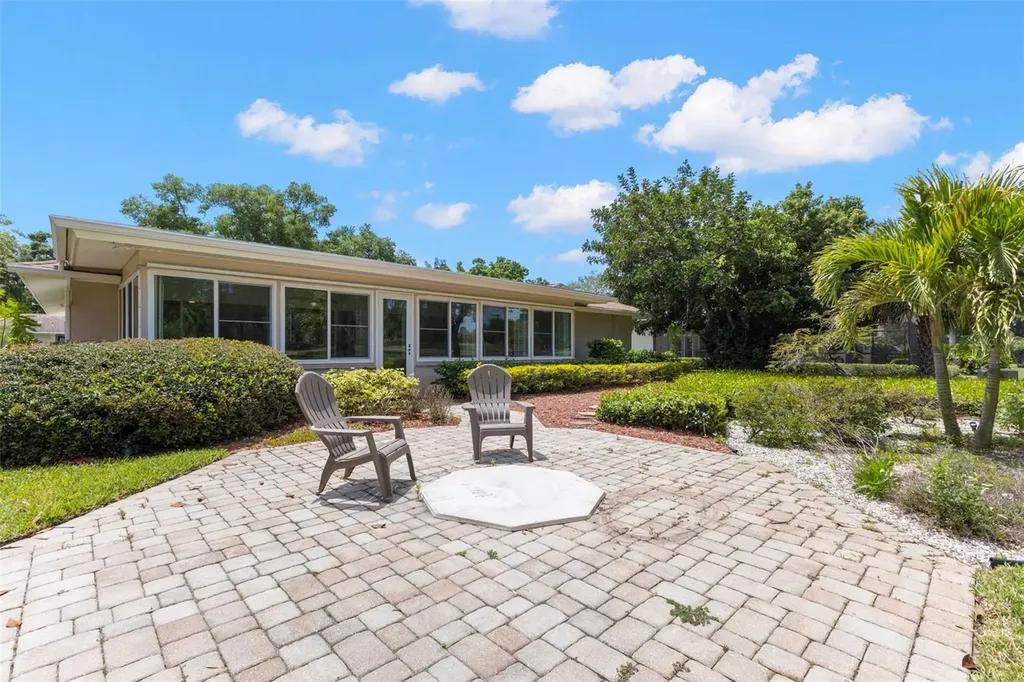 2836 Quail Hollow Road W Clearwater FL 33761
