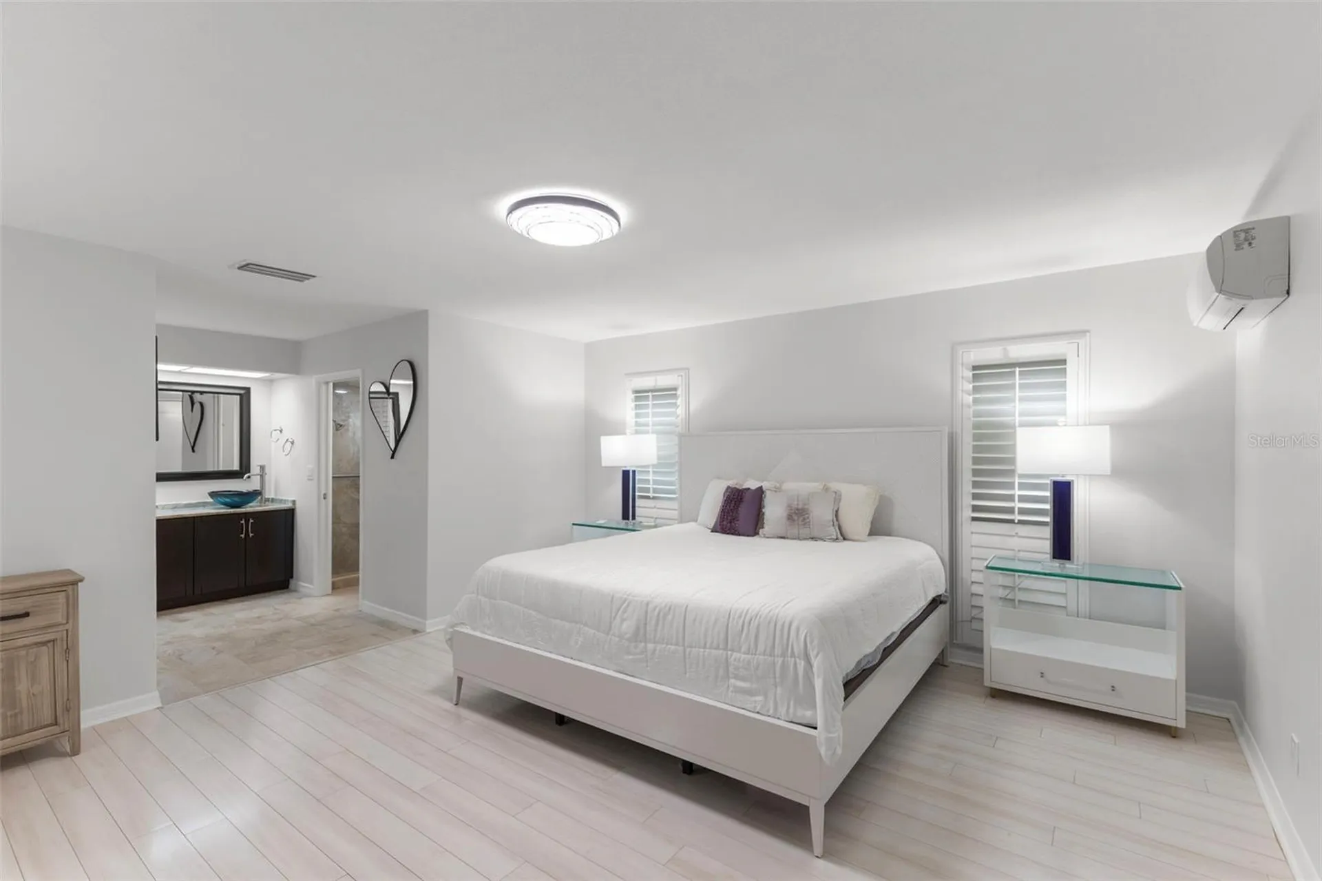 2836 Quail Hollow Road W Clearwater FL 33761
