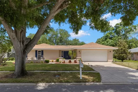 2836 Quail Hollow Road W Clearwater FL 33761