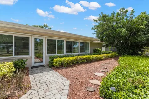 2836 Quail Hollow Road W Clearwater FL 33761
