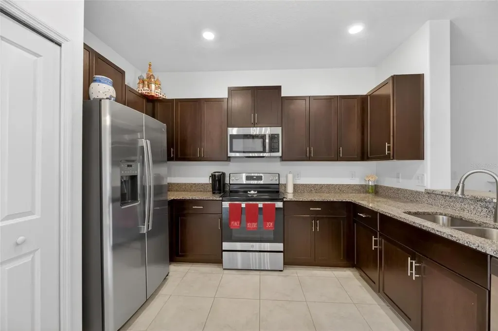 5084 Forum Boulevard Holiday FL 34690