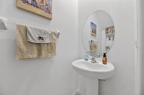 5084 Forum Boulevard Holiday FL 34690