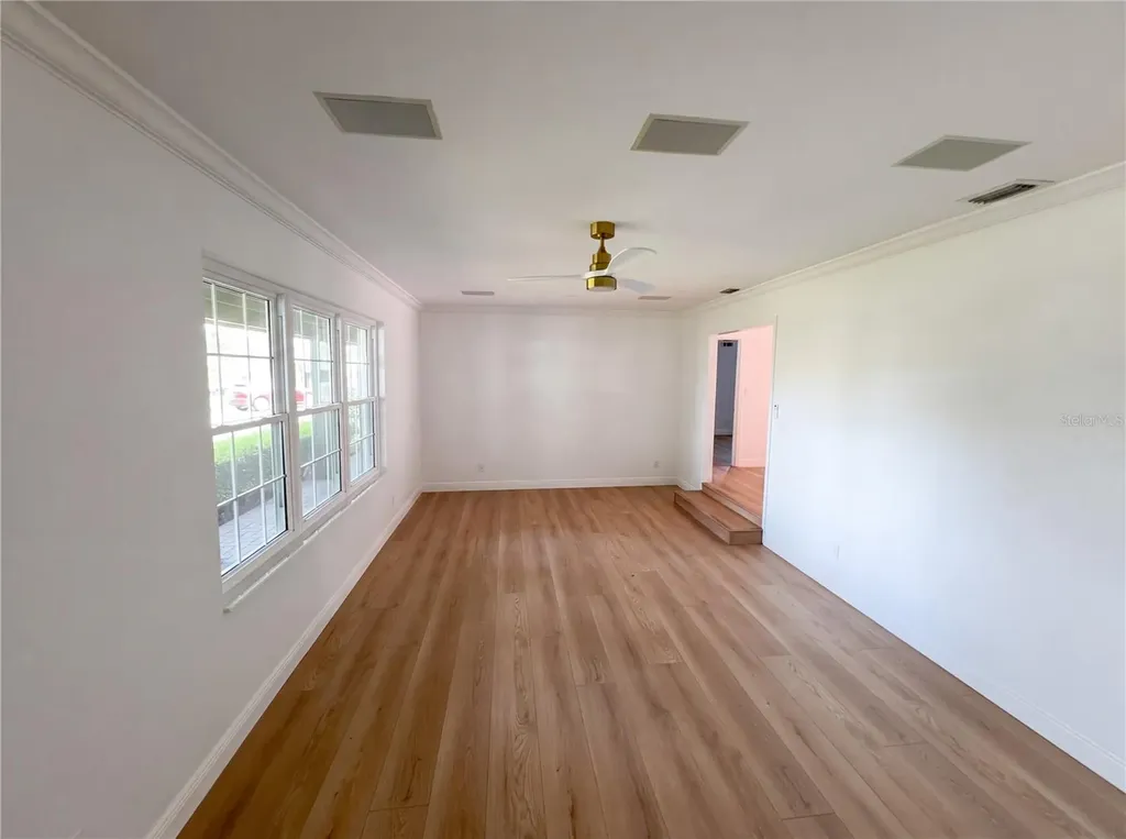 51 Oakleigh Lane Maitland FL 32751