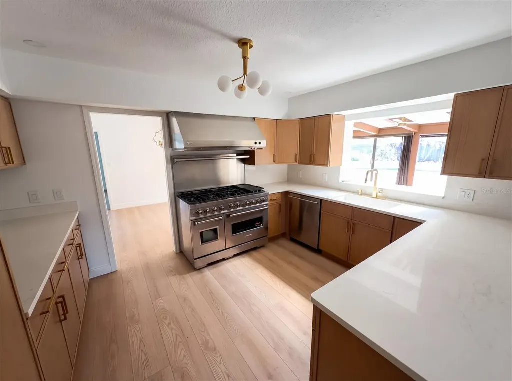 51 Oakleigh Lane Maitland FL 32751