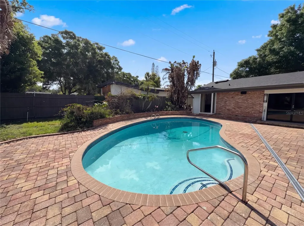51 Oakleigh Lane Maitland FL 32751