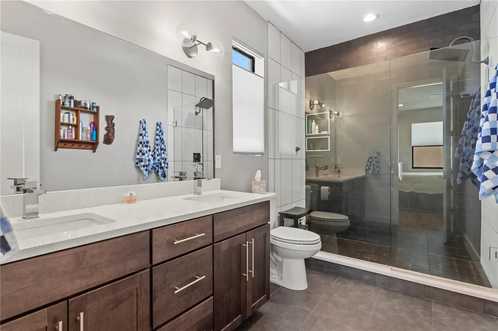 2521 11th Place N St Petersburg FL 33713