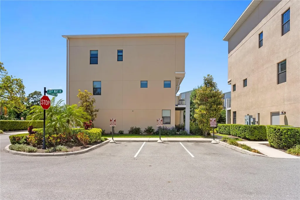 2521 11th Place N St Petersburg FL 33713