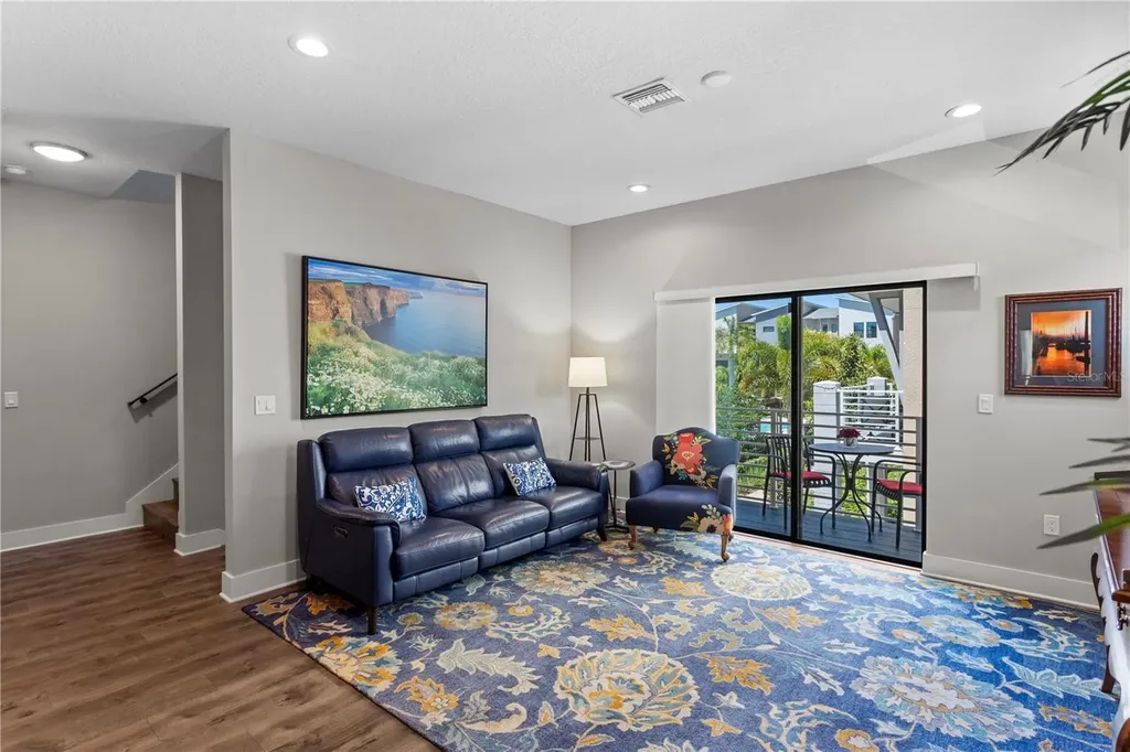 2521 11th Place N St Petersburg FL 33713