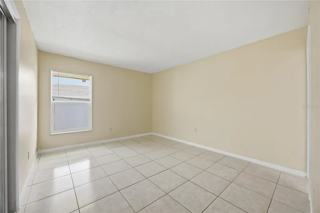 925 W Oak Ridge Road Orlando FL 32809