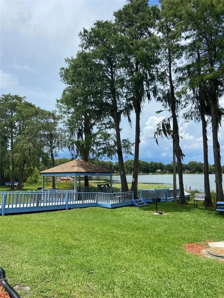 925 W Oak Ridge Road Orlando FL 32809