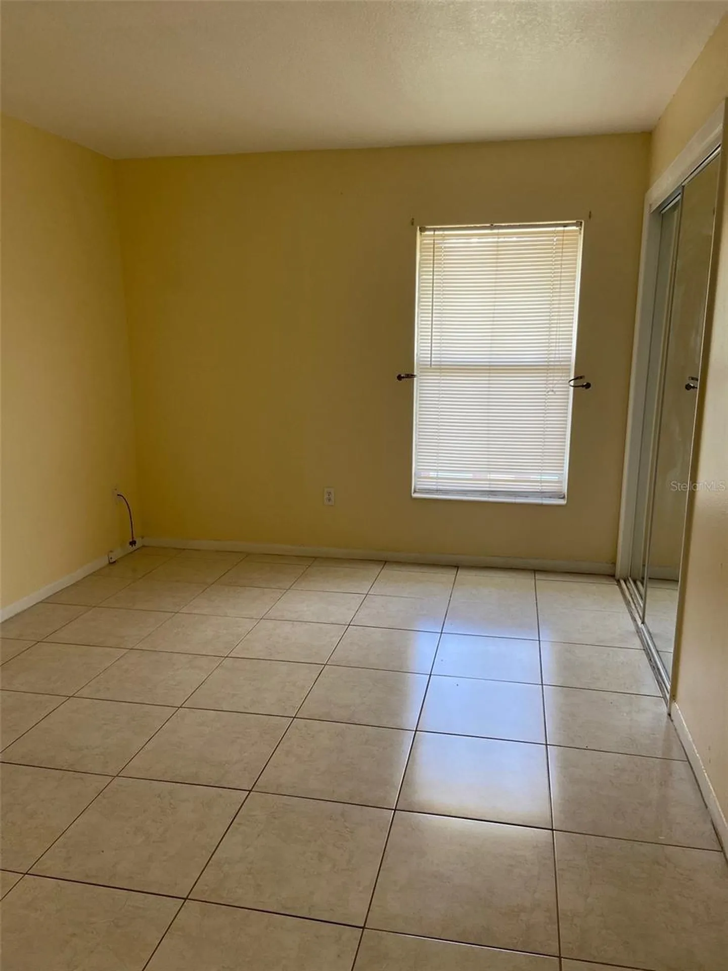 925 W Oak Ridge Road Orlando FL 32809
