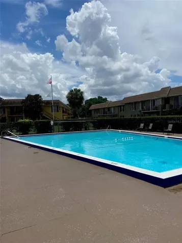 925 W Oak Ridge Road Orlando FL 32809