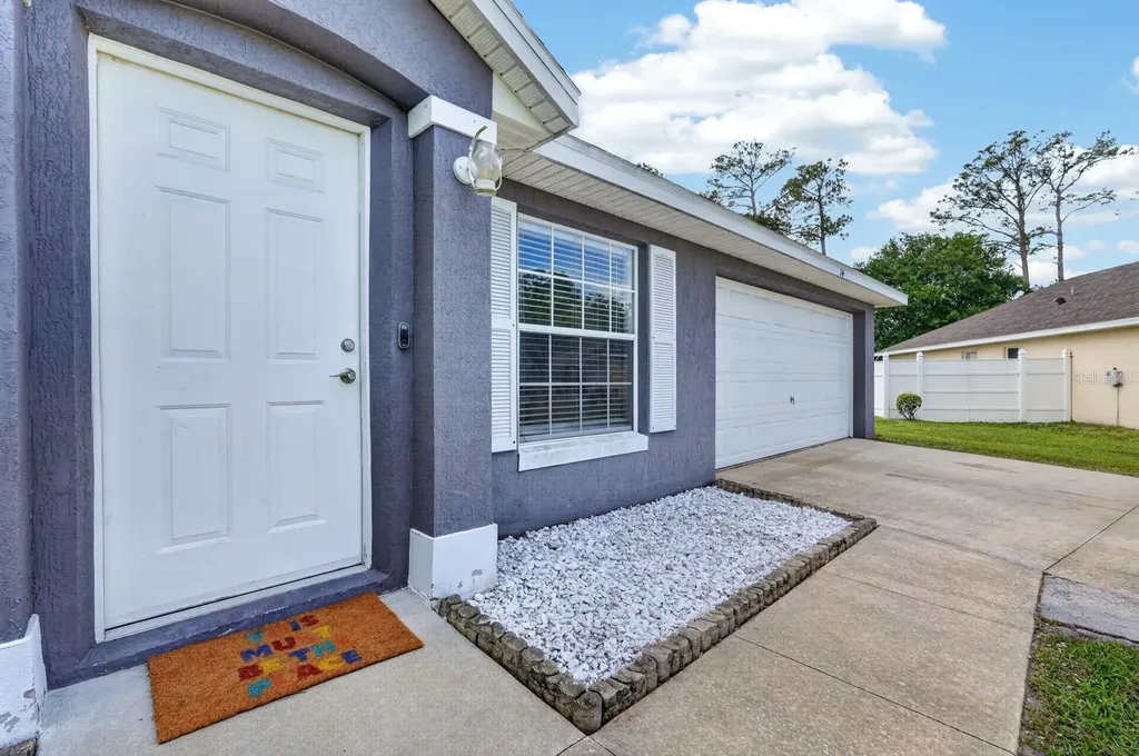 14 Random Place Palm Coast FL 32164