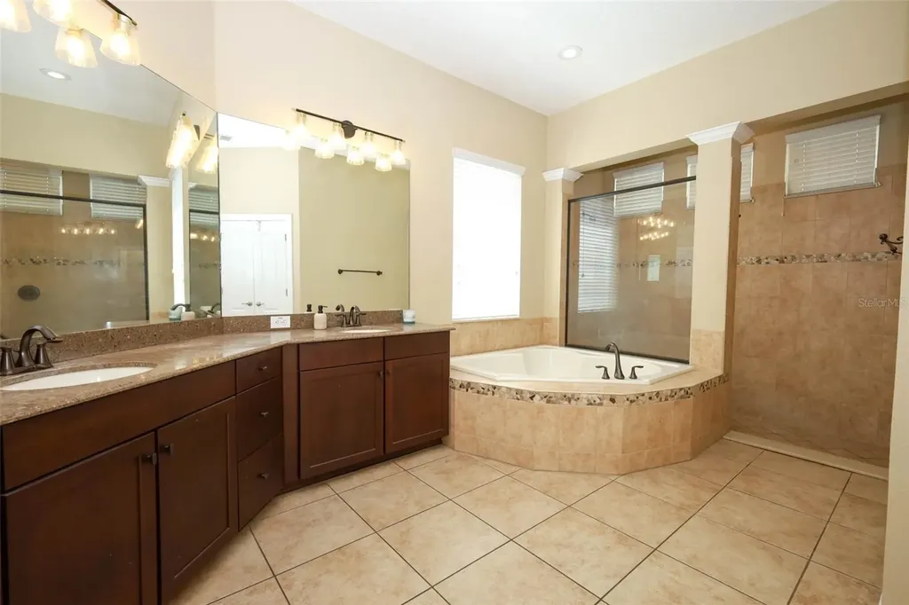 3956 Isle Vista Avenue Belle Isle FL 32812