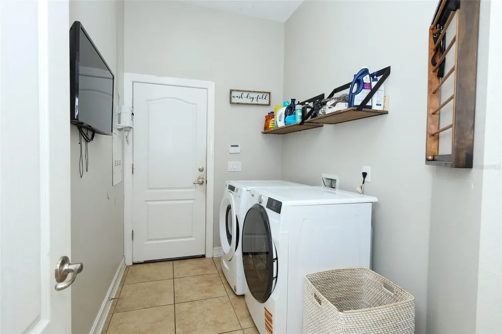3956 Isle Vista Avenue Belle Isle FL 32812