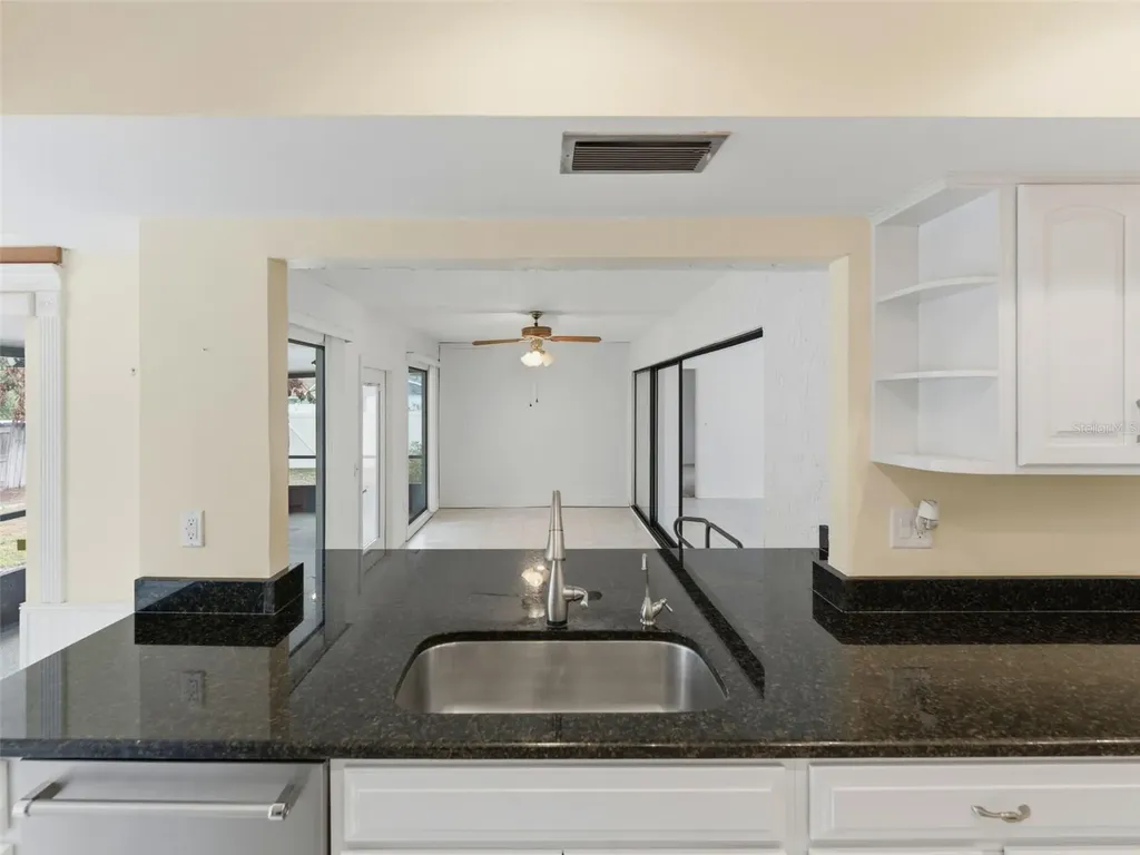 1424 Oakwood Lane Plant City FL 33563